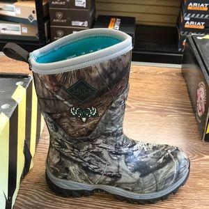 Women’s muck boots